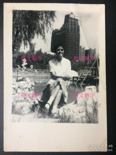 陪伴毛主席10载，新中国最美女外交家：她的一生与传奇